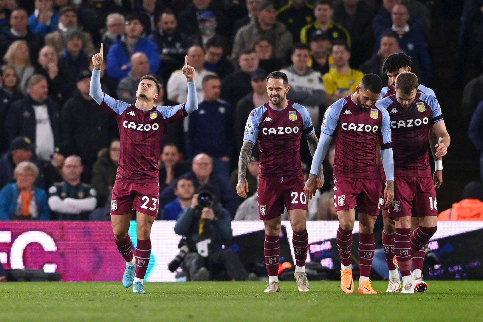 场上绽放异 场上绽放异